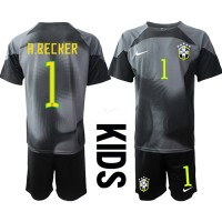 Brasilien Alisson Becker #1 Målvakt Hemmadräkt Barn VM 2022 Kortärmad (+ Korta byxor)